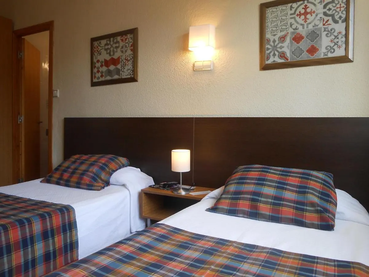 Hostal El Callejon Tarragona 2*,  Spain